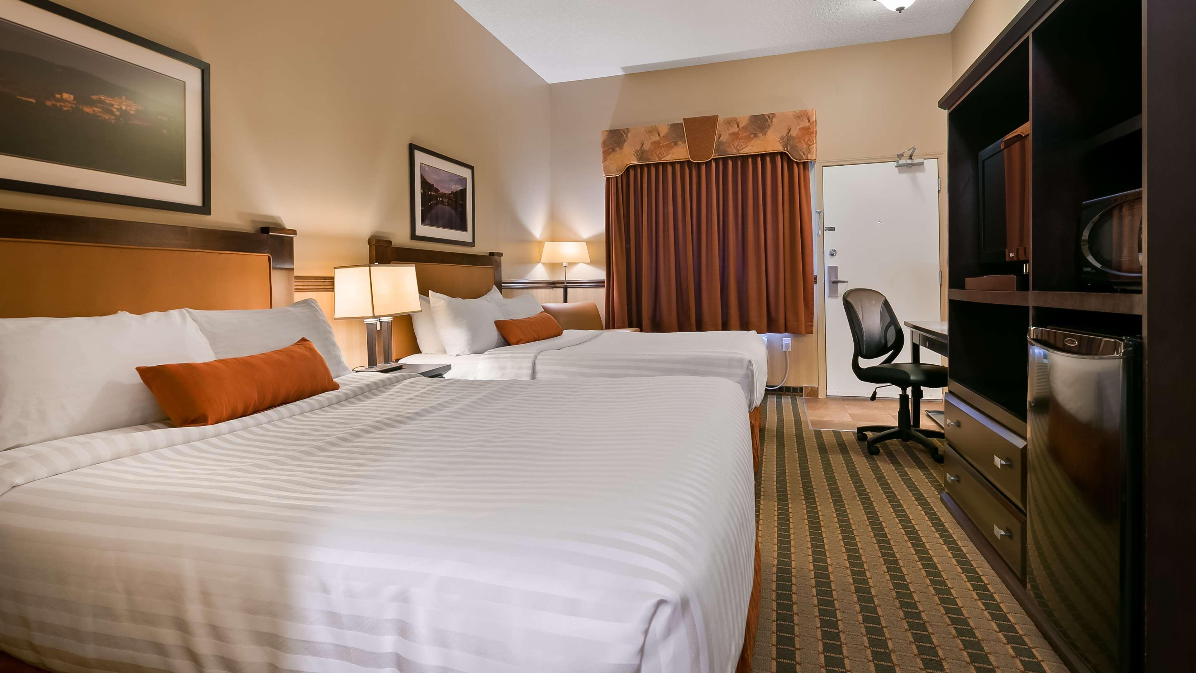 Best Western Diamond Inn Three Hills Экстерьер фото
