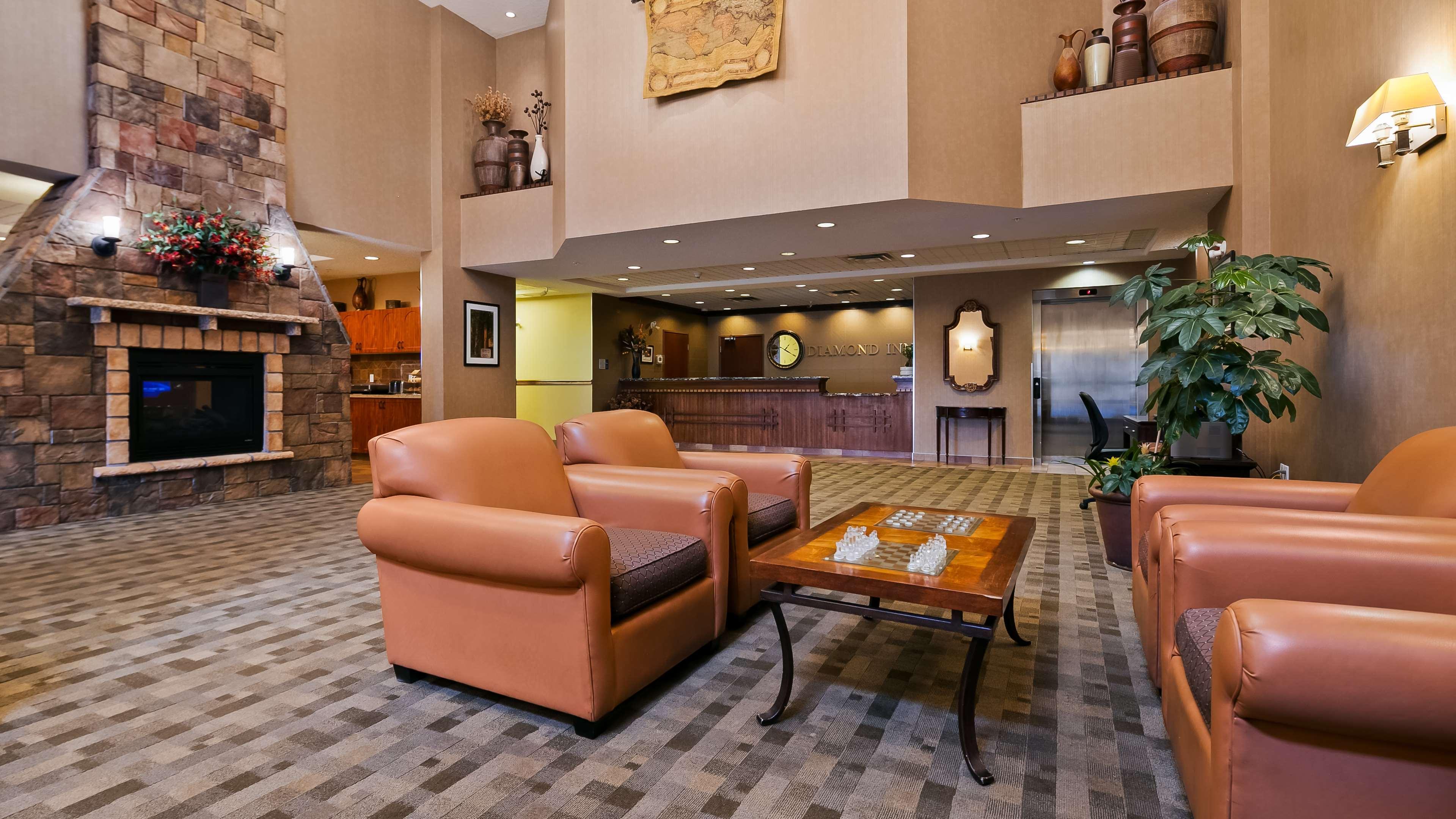 Best Western Diamond Inn Three Hills Экстерьер фото