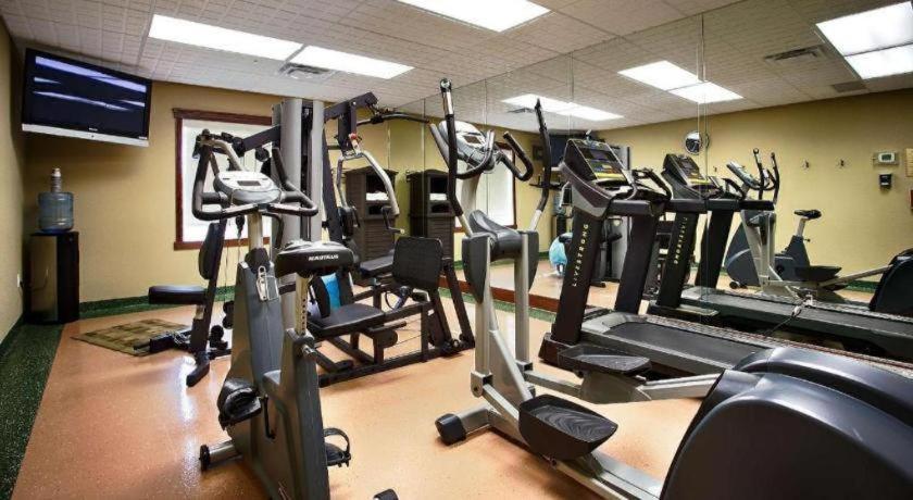 Best Western Diamond Inn Three Hills Экстерьер фото