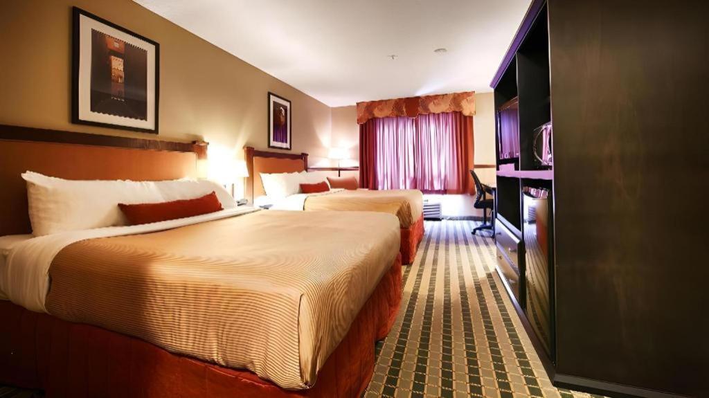 Best Western Diamond Inn Three Hills Экстерьер фото