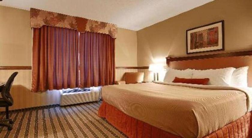 Best Western Diamond Inn Three Hills Экстерьер фото